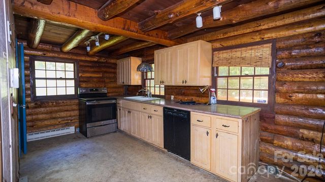 305 Melanie Lane, Black Mountain, NC 28711