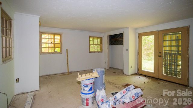 305 Melanie Lane, Black Mountain, NC 28711