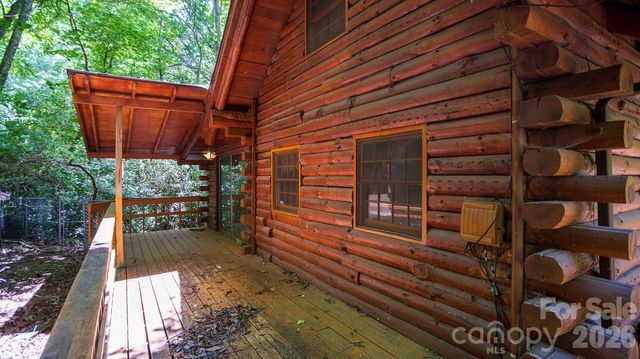 305 Melanie Lane, Black Mountain, NC 28711