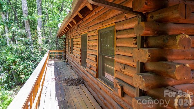 305 Melanie Lane, Black Mountain, NC 28711