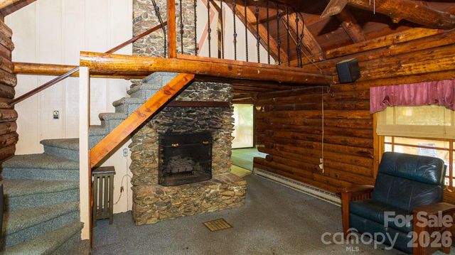 305 Melanie Lane, Black Mountain, NC 28711