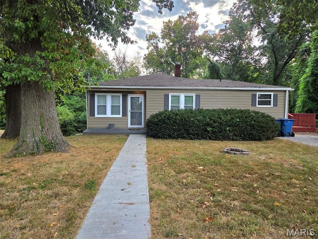 2431 N Henry Street, Alton, IL 62002
