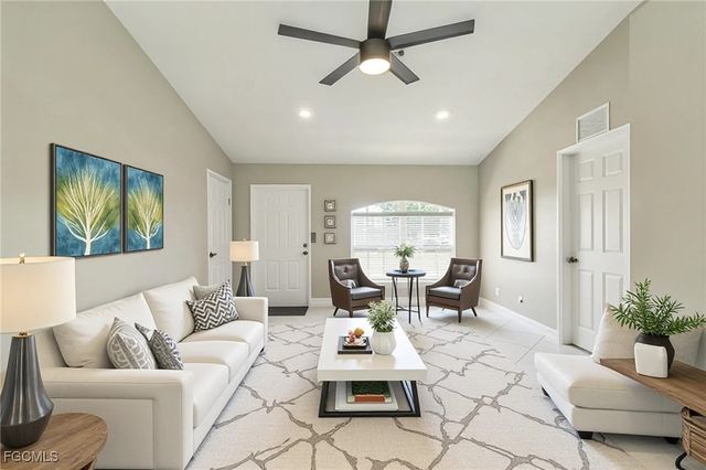 4022 SW 8th CT, Cape Coral, FL 33914