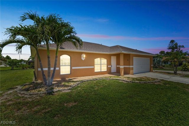 4022 SW 8th CT, Cape Coral, FL 33914