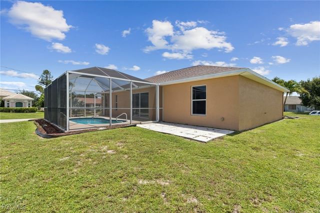 4022 SW 8th CT, Cape Coral, FL 33914