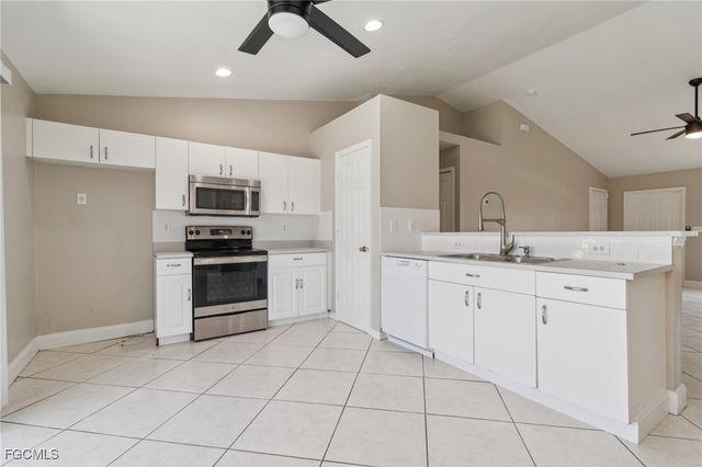 4022 SW 8th CT, Cape Coral, FL 33914