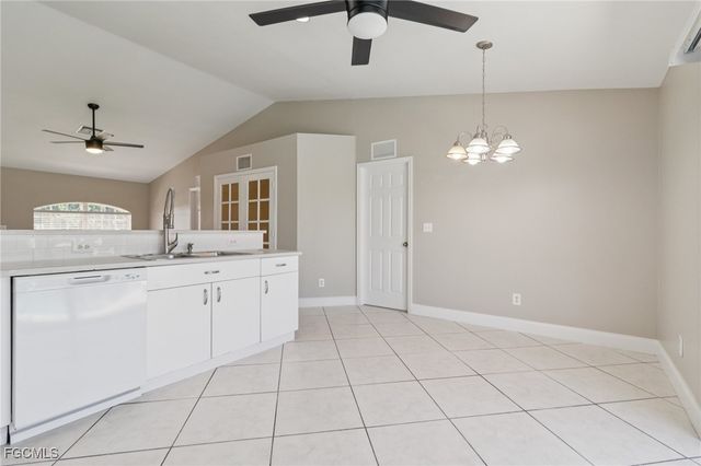 4022 SW 8th CT, Cape Coral, FL 33914