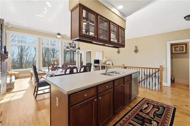 425 Sanderlin Mountain Drive, Jasper, GA 30143