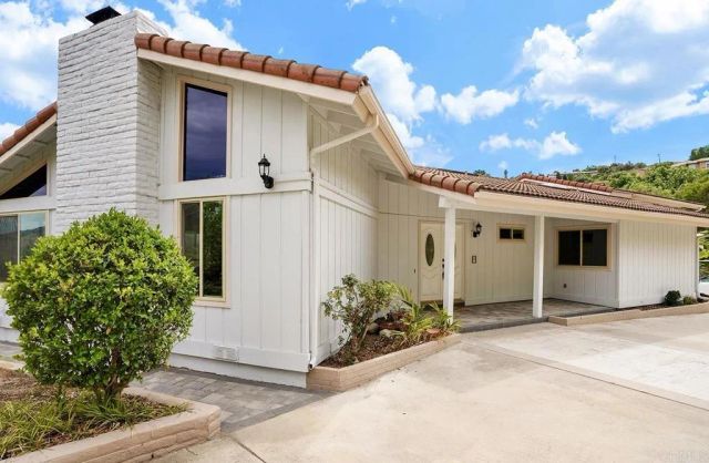 2645 Daisy Lane, Fallbrook, CA 92028