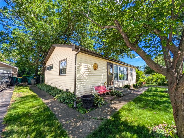 291 3rd Street, Wheeling, IL 60090
