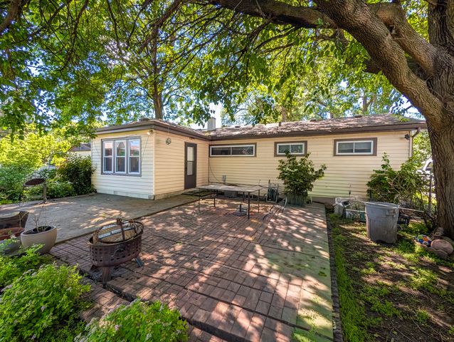 291 3rd Street, Wheeling, IL 60090