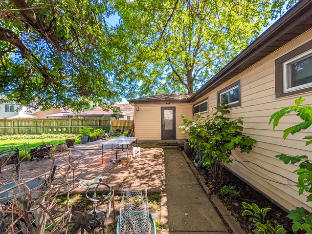 291 3rd Street, Wheeling, IL 60090
