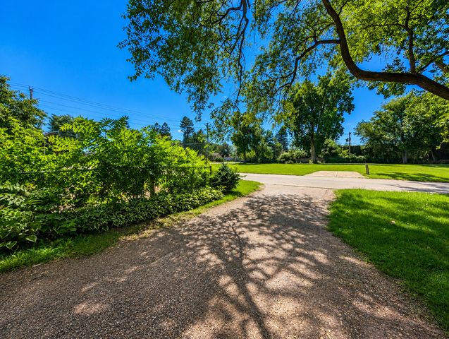 291 3rd Street, Wheeling, IL 60090