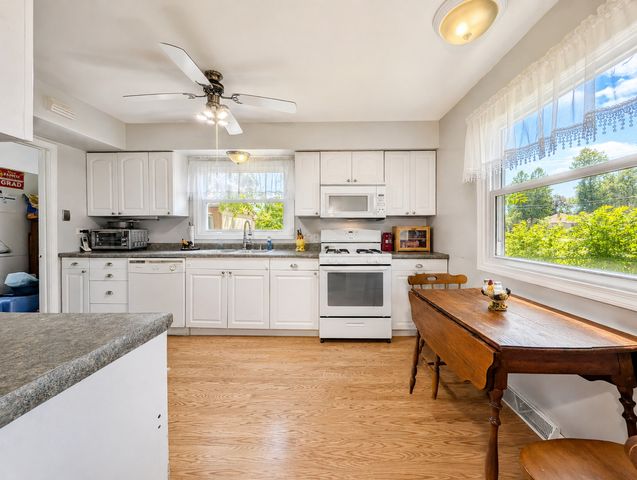 291 3rd Street, Wheeling, IL 60090