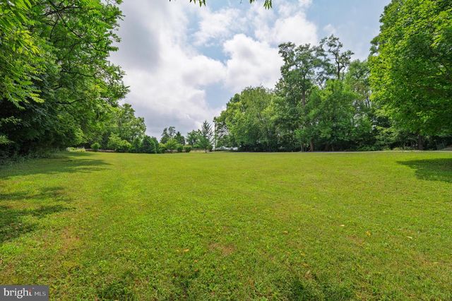 1918 SENSENY RD, Berryville, VA 22611
