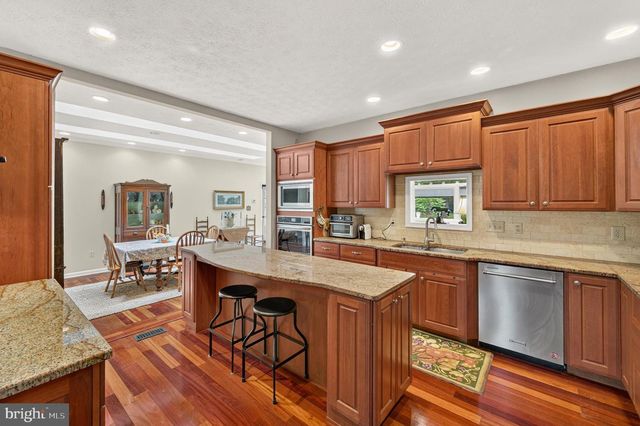 1918 SENSENY RD, Berryville, VA 22611
