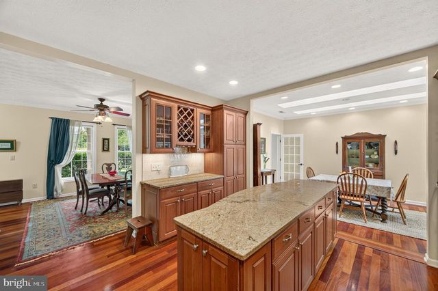 1918 SENSENY RD, Berryville, VA 22611