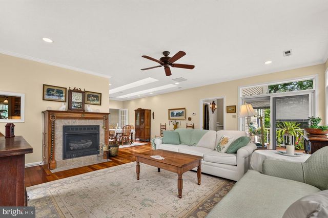 1918 SENSENY RD, Berryville, VA 22611