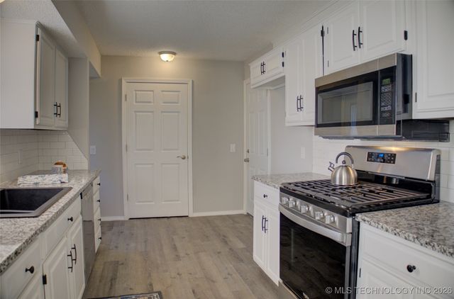 825 W Waco Street, Broken Arrow, OK 74011