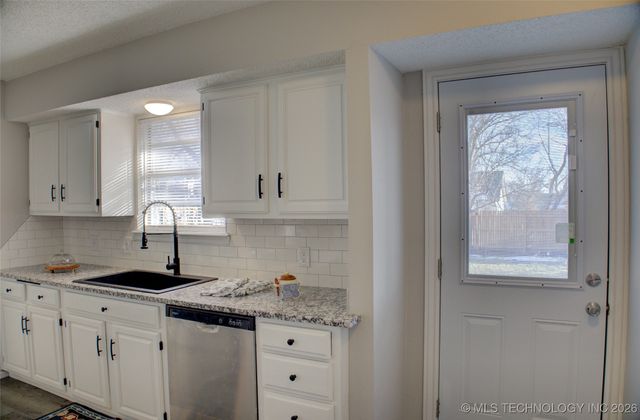 825 W Waco Street, Broken Arrow, OK 74011