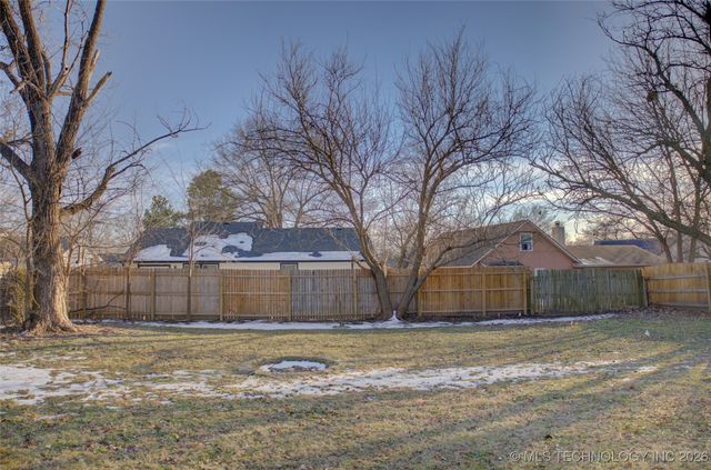 825 W Waco Street, Broken Arrow, OK 74011