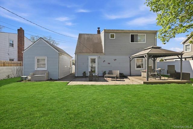 13 Grove Lane, Levittown, NY 11756