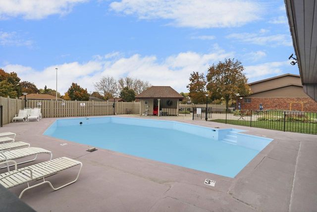 4085 S 84th STREET #8, Greenfield, WI 53228