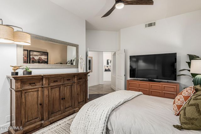 1736 E SILVERWOOD Drive, Phoenix, AZ 85048