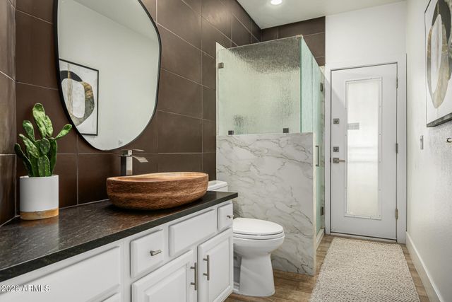 1736 E SILVERWOOD Drive, Phoenix, AZ 85048