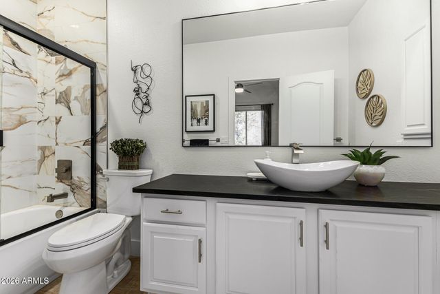 1736 E SILVERWOOD Drive, Phoenix, AZ 85048