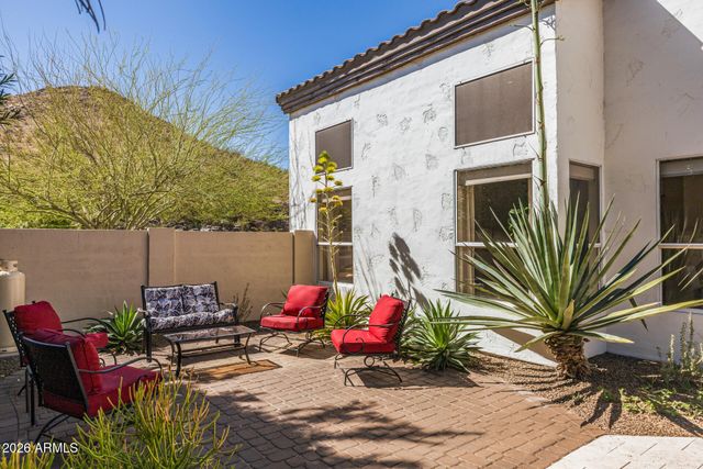 1736 E SILVERWOOD Drive, Phoenix, AZ 85048