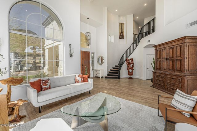 1736 E SILVERWOOD Drive, Phoenix, AZ 85048