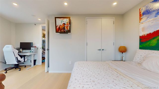 40-22 61st Street 2K, Woodside, NY 11377