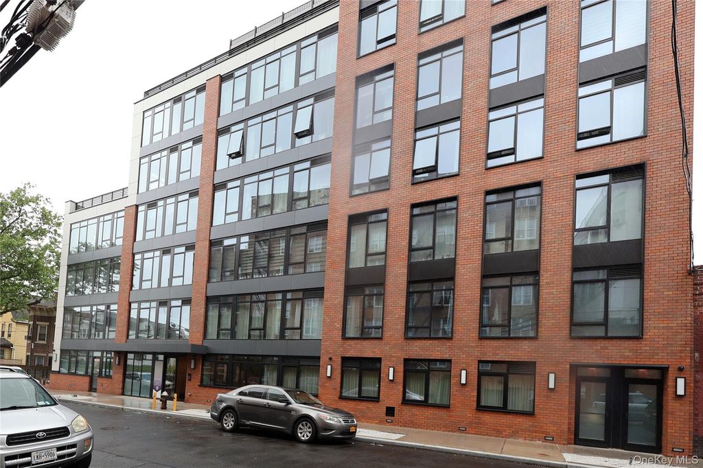 40-22 61st Street 2K, Woodside, NY 11377