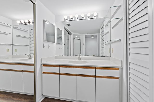 700 Uno Lago Drive 404, Juno Beach, FL 33408