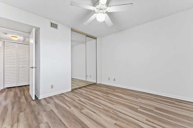700 Uno Lago Drive 404, Juno Beach, FL 33408