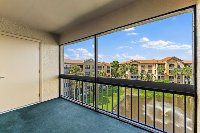 700 Uno Lago Drive 404, Juno Beach, FL 33408