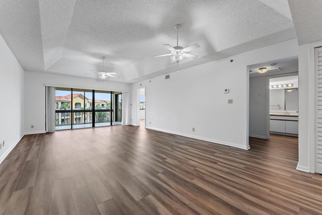 700 Uno Lago Drive 404, Juno Beach, FL 33408