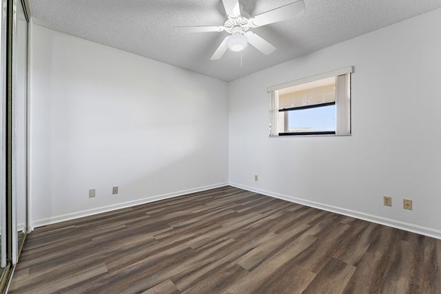 700 Uno Lago Drive 404, Juno Beach, FL 33408
