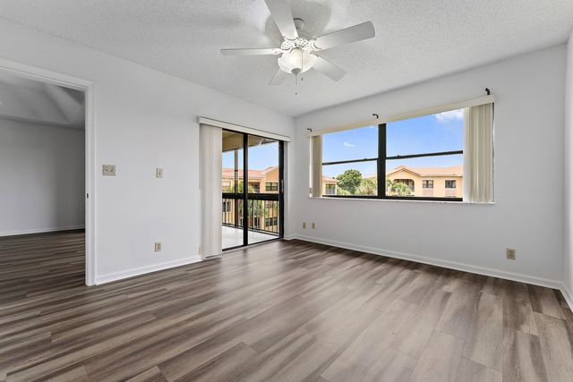 700 Uno Lago Drive 404, Juno Beach, FL 33408
