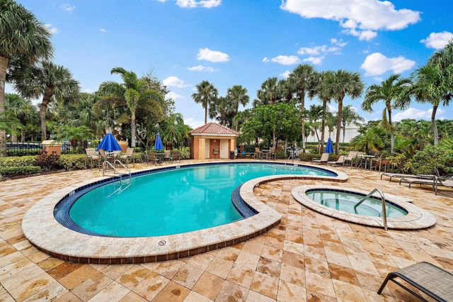 700 Uno Lago Drive 404, Juno Beach, FL 33408