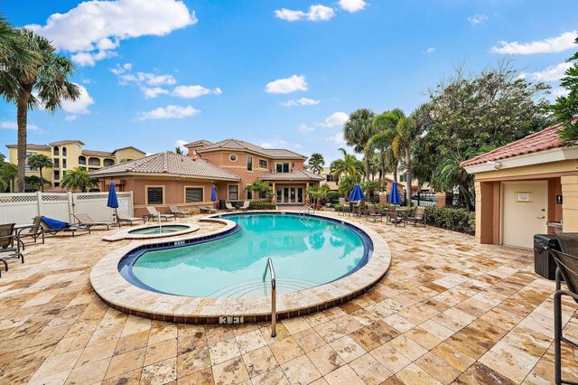 700 Uno Lago Drive 404, Juno Beach, FL 33408