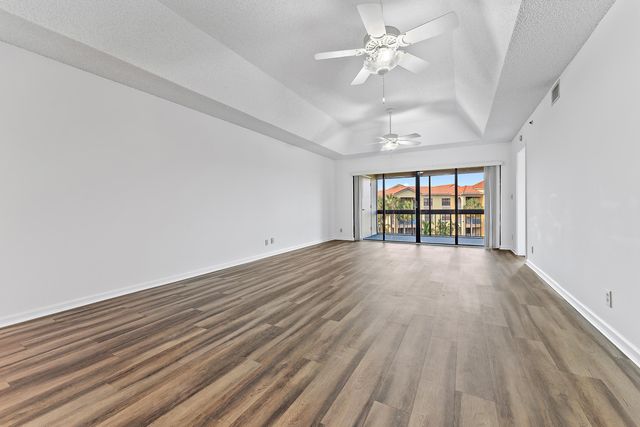 700 Uno Lago Drive 404, Juno Beach, FL 33408