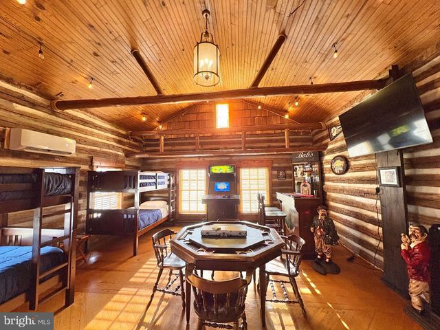 28427 OLD VALLEY PIKE, Toms Brook, VA 22660