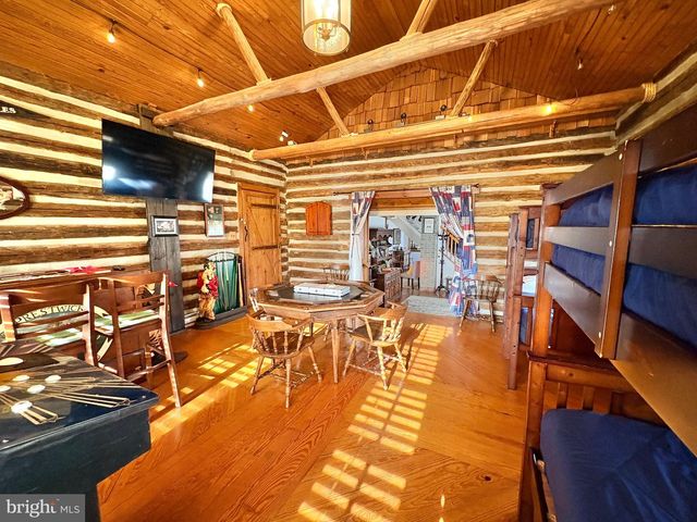 28427 OLD VALLEY PIKE, Toms Brook, VA 22660