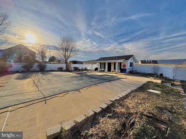 28427 OLD VALLEY PIKE, Toms Brook, VA 22660