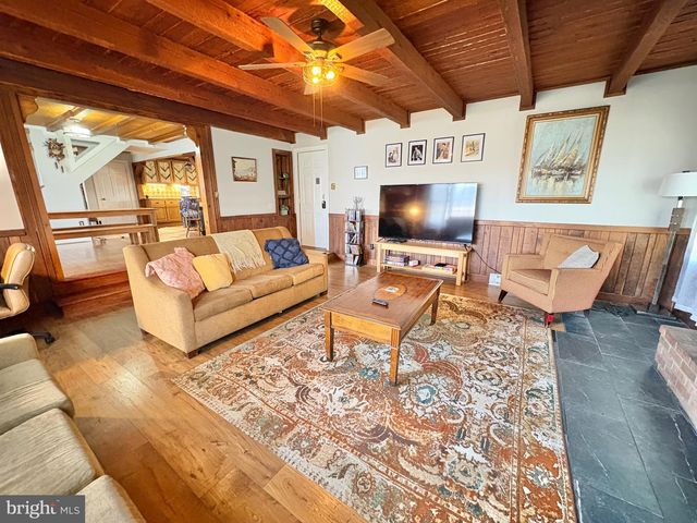 28427 OLD VALLEY PIKE, Toms Brook, VA 22660