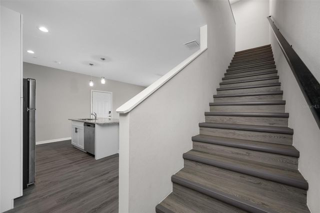 2115 SEBRING PLACE, Clearwater, FL 33760