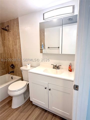 1116 Green Pine Blvd D1, West Palm Beach, FL 33409