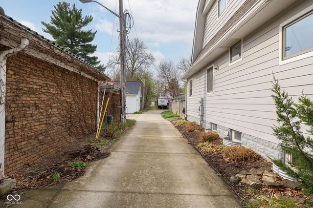 213 E 51st Street, Indianapolis, IN 46205